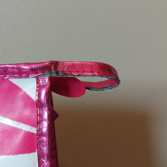 Summer Mix Samples + Toiletry Bag - Picture 7 of 10